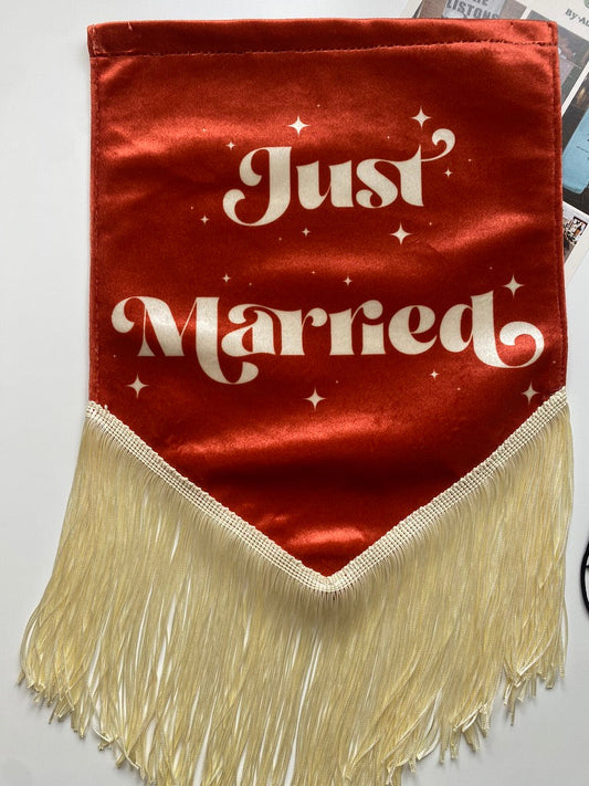 Just Married | Rust banner